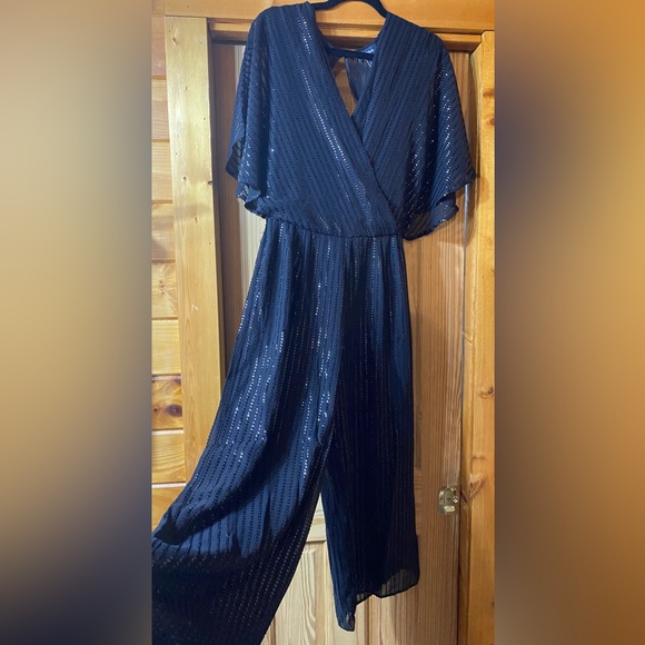 NWT MODCLOTH BLACK SEQUIN OPEN BACK CROP WIDE LEG JUMPSUIT SIZE SMALL - Picture 5 of 6